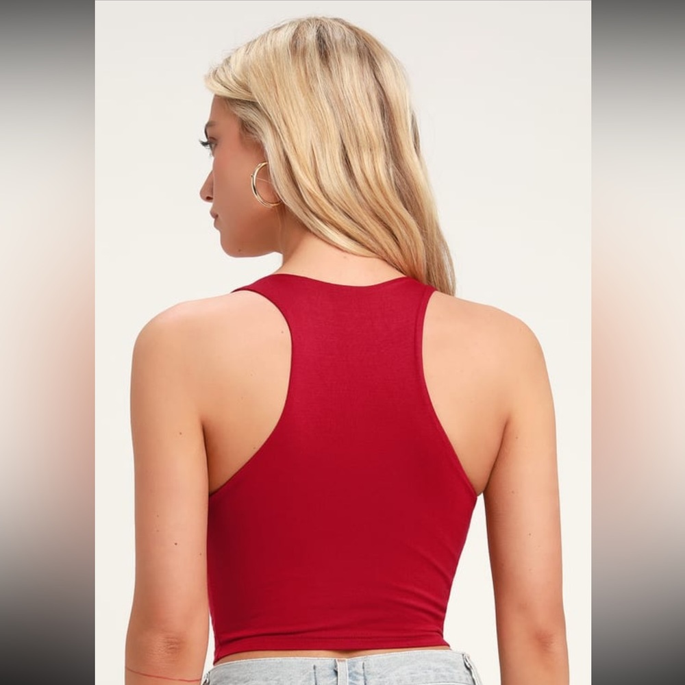 Lulu's Red V-Neck Ribbed Crop Tank - Picture 2 of 8